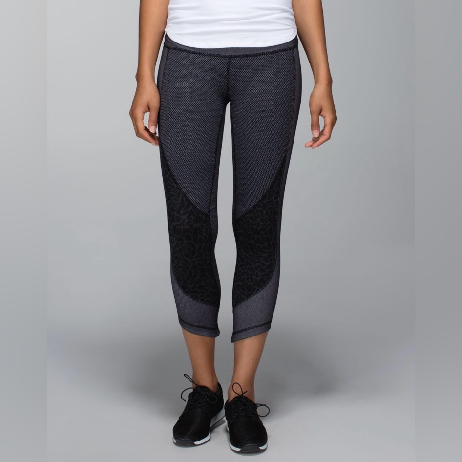 292 Lululemon Wunder Under Crop Sashiko